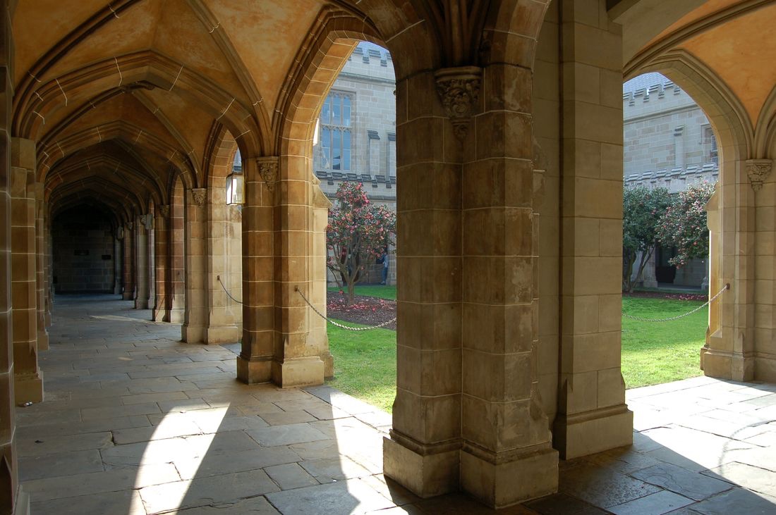 cmus-MelbourneUniversity-OldQuad_021